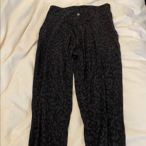 Lululemon align jogger 28” size 8
